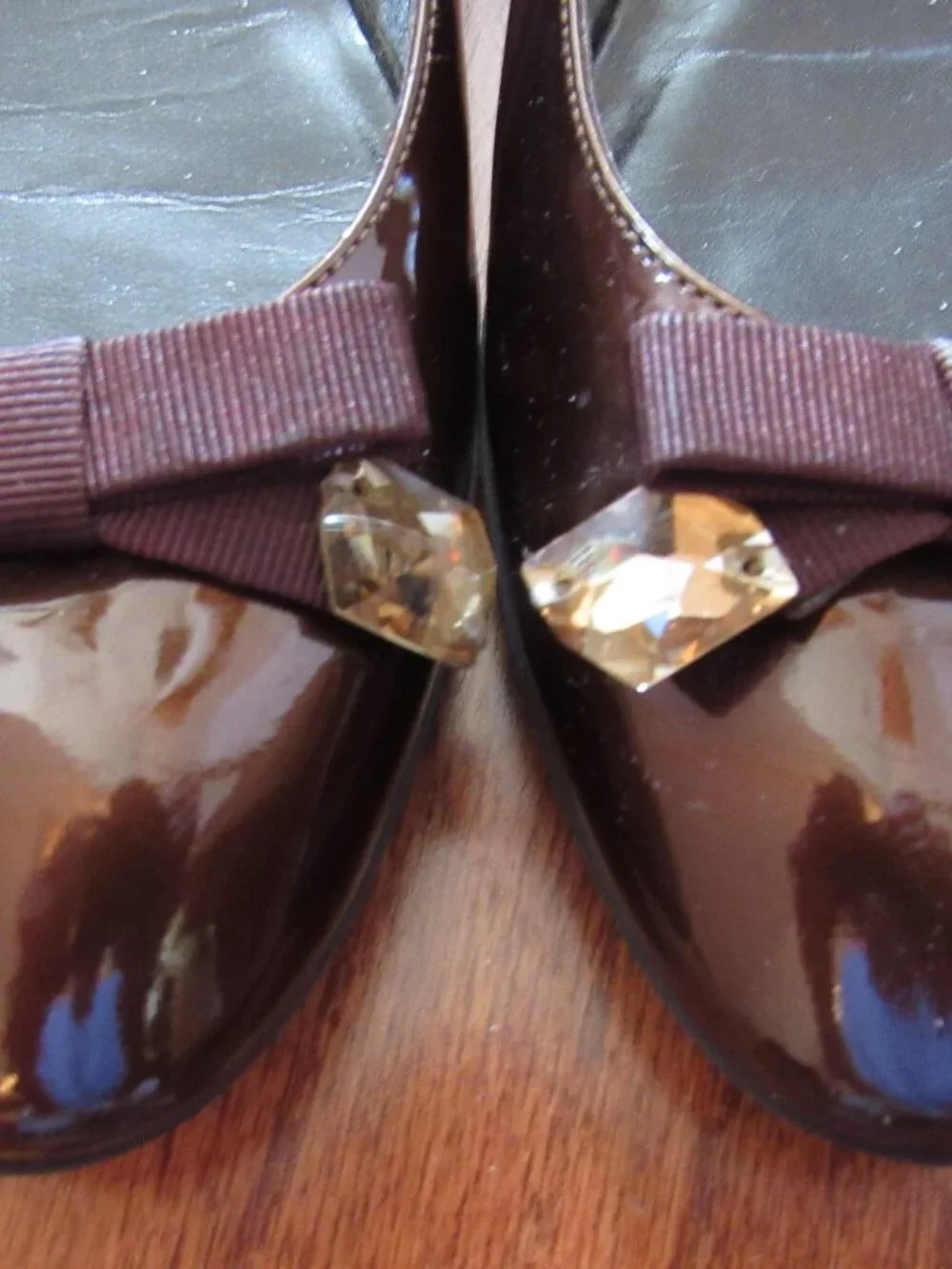 Stuart Weitzman brown patent